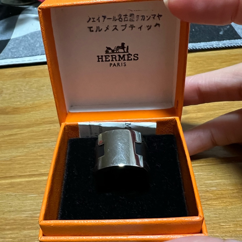 Hermes Black Lurie Leather Ring - Picture 6 of 14